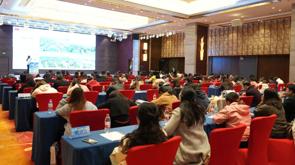 嘉峪關(guān)市文化旅游宣傳推介會（佛山專場）現(xiàn)場.jpg